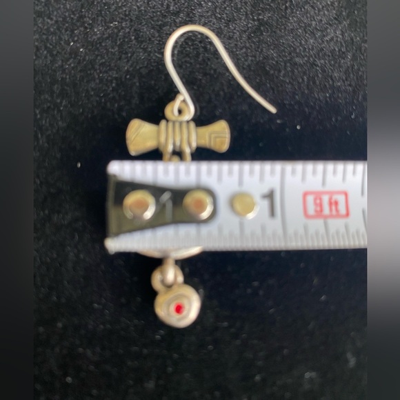 🎄$3 bundled Bundle of 3 Pairs of Dangle Earrings - Picture 4 of 7